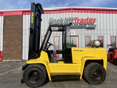 - lower ram, turn off machine. . Hyster forklift lift cylinder removal